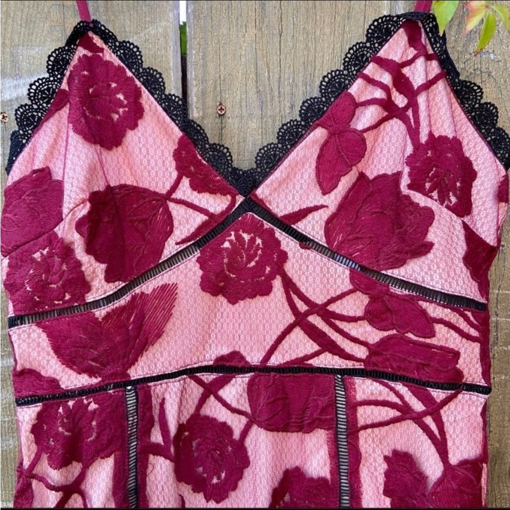 Burgundy Floral Mesh Lace Trumpet Midi Dress πΏ - Picture 6 of 12